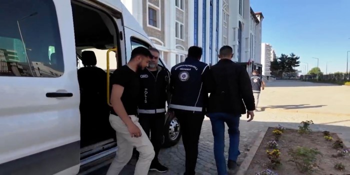 Adıyaman’da düzensiz göçmenler sınır dışı edildi