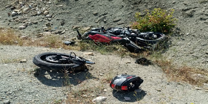 Besni'de devrilen motosiklet sürücüsü öldü