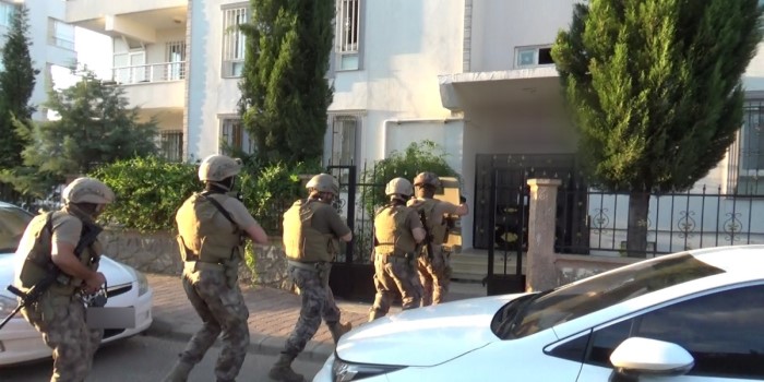 PKK üyelerine malzeme sağlayan 4 şüpheli gözaltına alındı