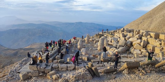 Kasım ayında Nemrut Dağı’na turist akını
