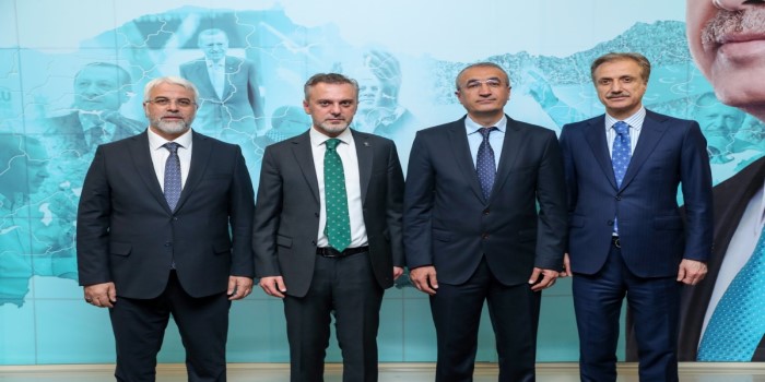 AK Parti'nin Kahta ve Besni ilçe başkanları belli oldu