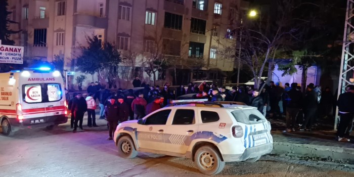 Kırmızı