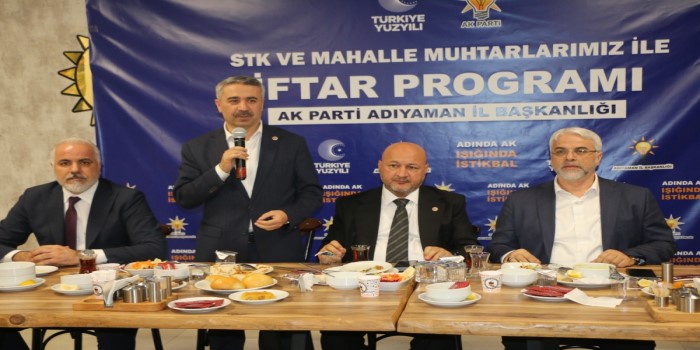 AK Partililer, muhtarlar ve STK temsilcileri ile iftarda buluştu