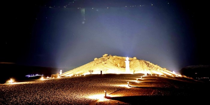 Karakuş Tümülüsü'nün aydınlatma açılışı gerçekleştirildi