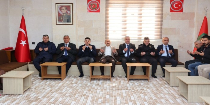 Vali Varol, şehitler anısına düzenlenen mevlide katıldı