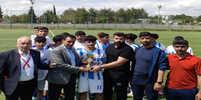 Kahta Belediyespor U-15 takımı il şampiyonu oldu