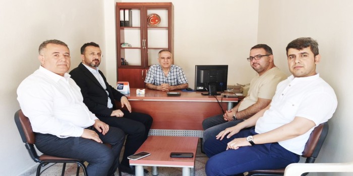 Başhekim Akel, haber büromuzu ziyaret etti