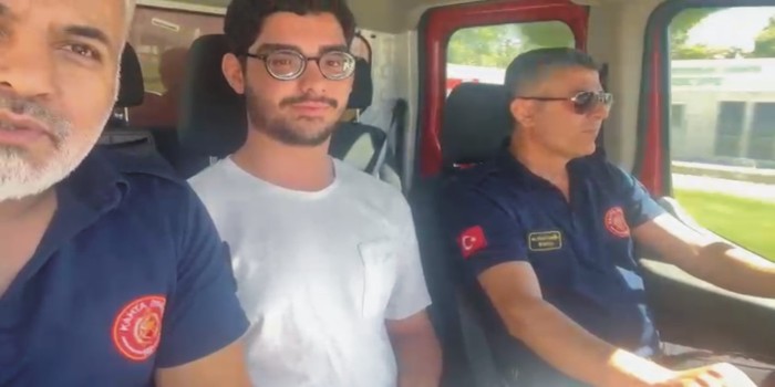 Asansörde mahsur kalan öğrenci sınava yetiştirildi