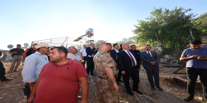 Adıyaman’da orman yangınına helikopter destekli müdahale